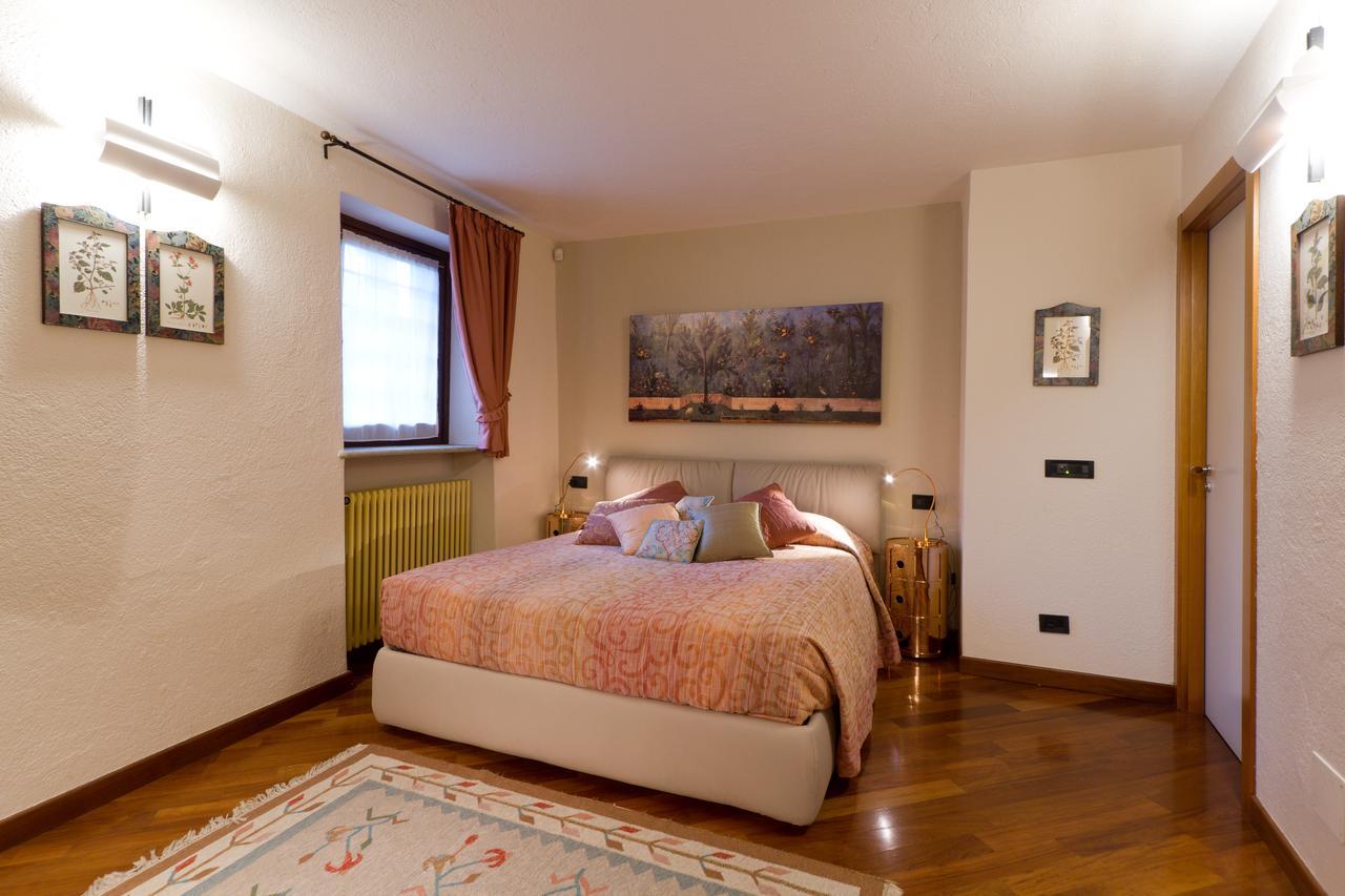 Apartment Ad Podium